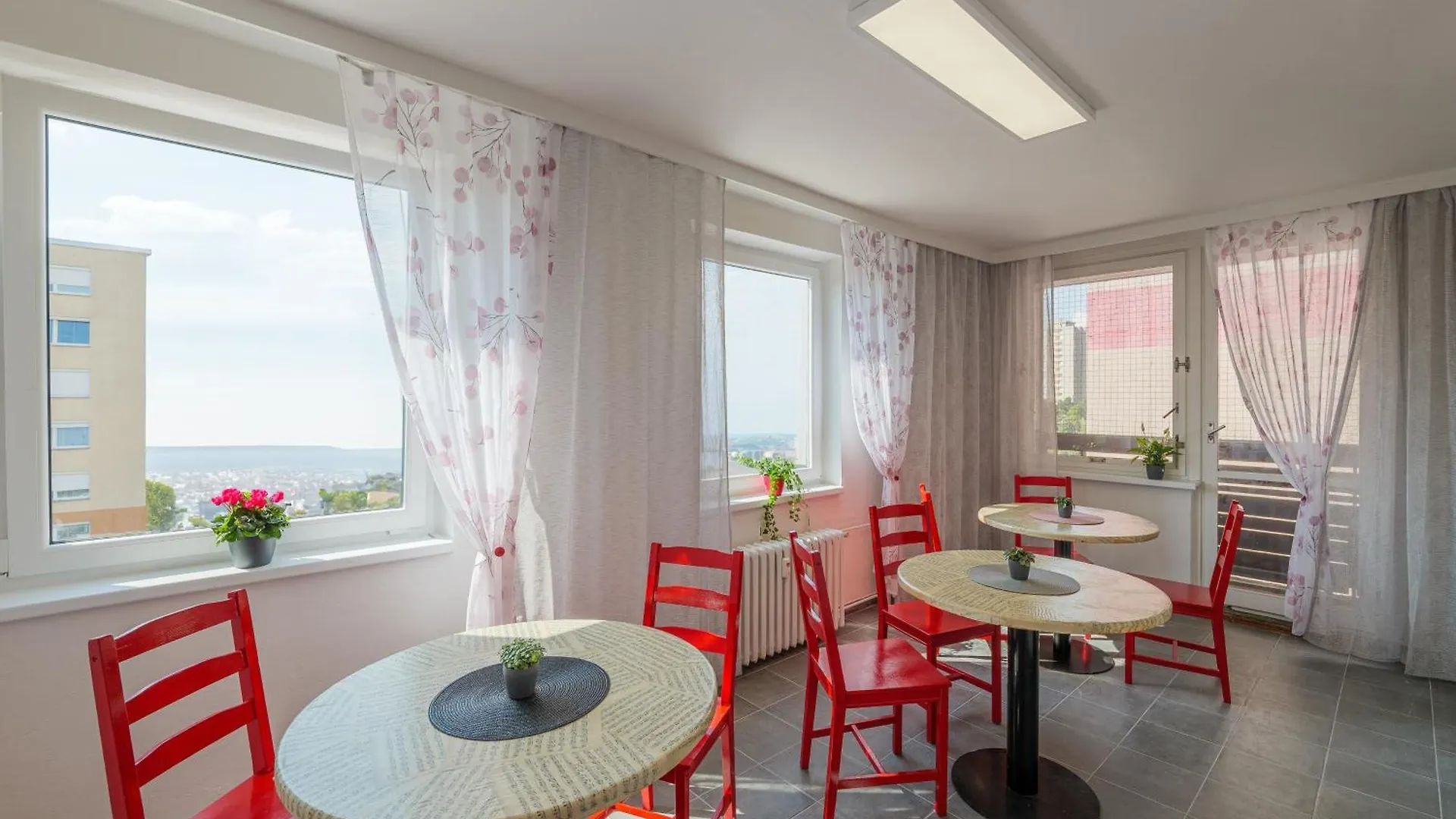 Hostel Cooliving Praha 0*,
